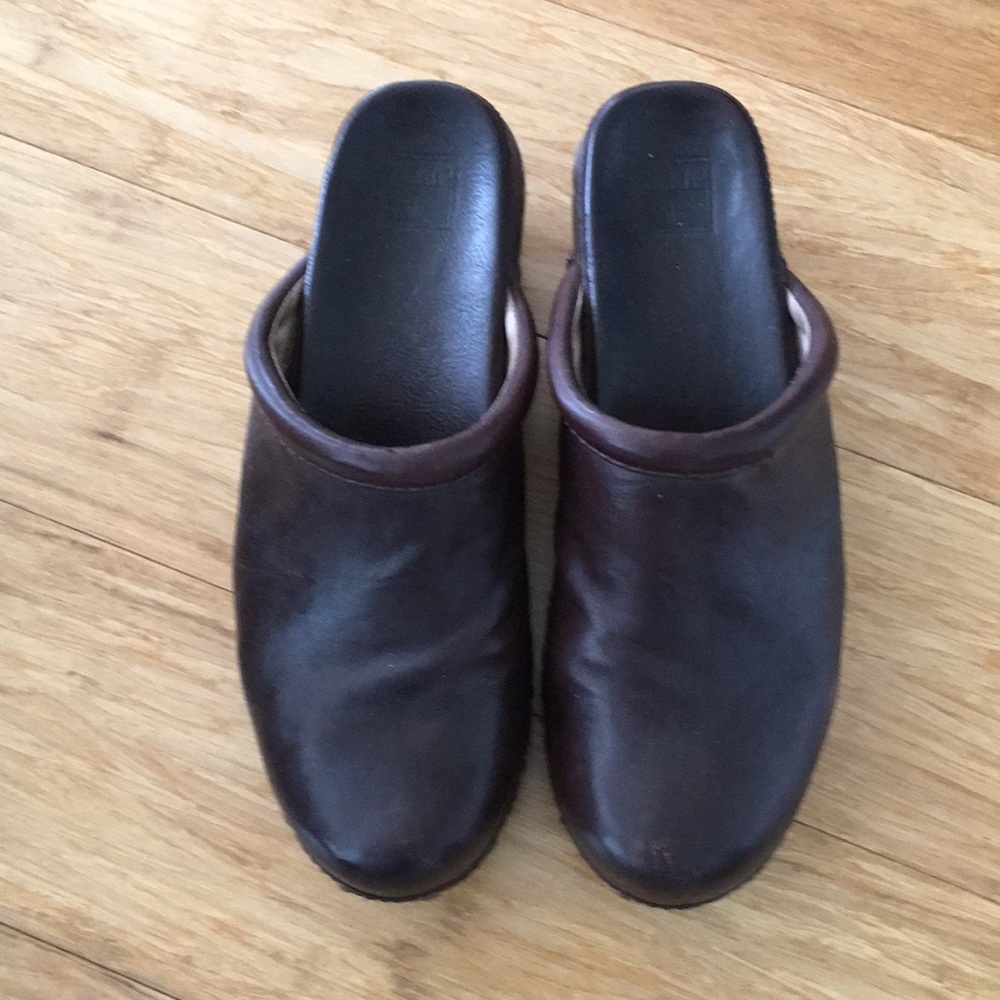 EUC FRYE clogs 8.5 M Clara Campus Clog